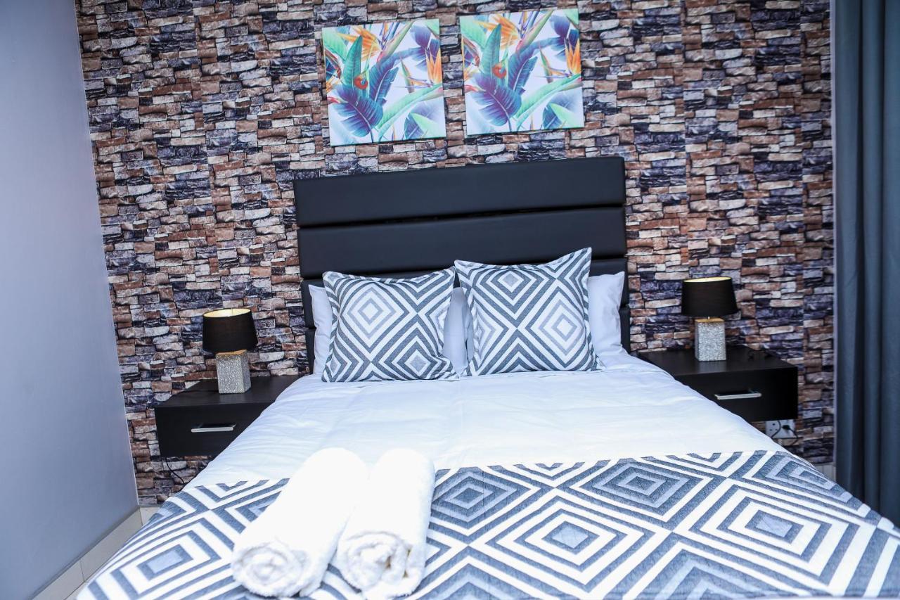 Delux Guesthouse Volksrust Екстер'єр фото