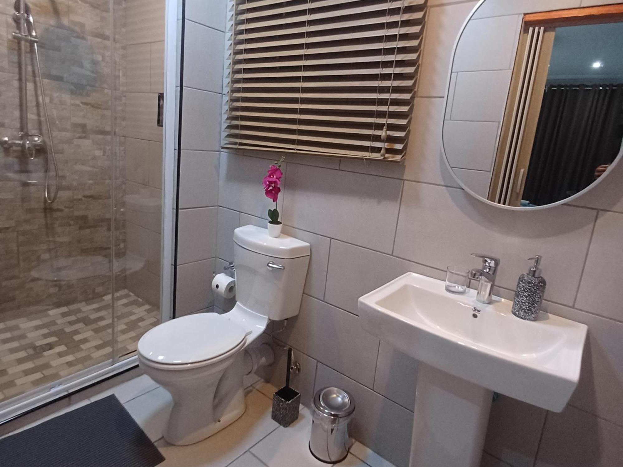 Delux Guesthouse Volksrust Екстер'єр фото