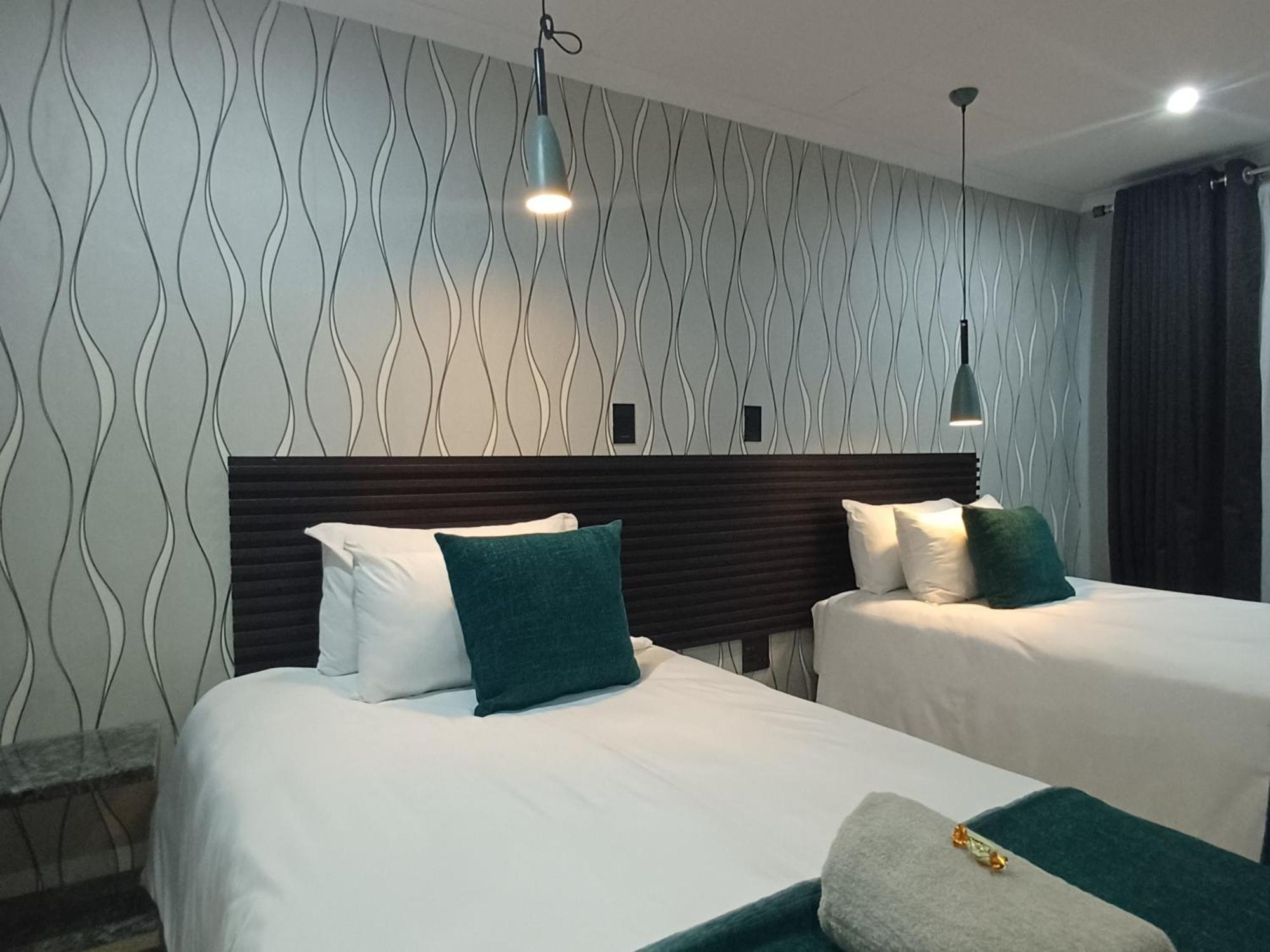 Delux Guesthouse Volksrust Екстер'єр фото
